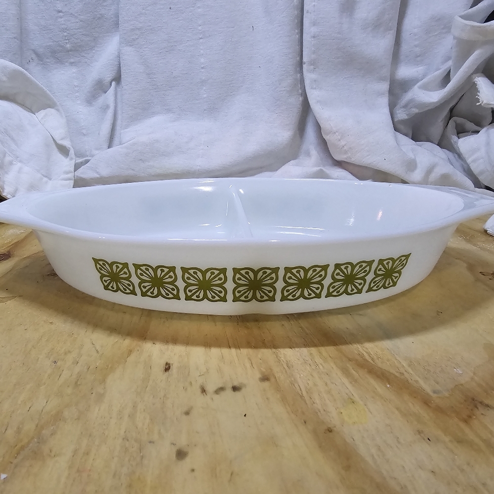 Vintage pyrex